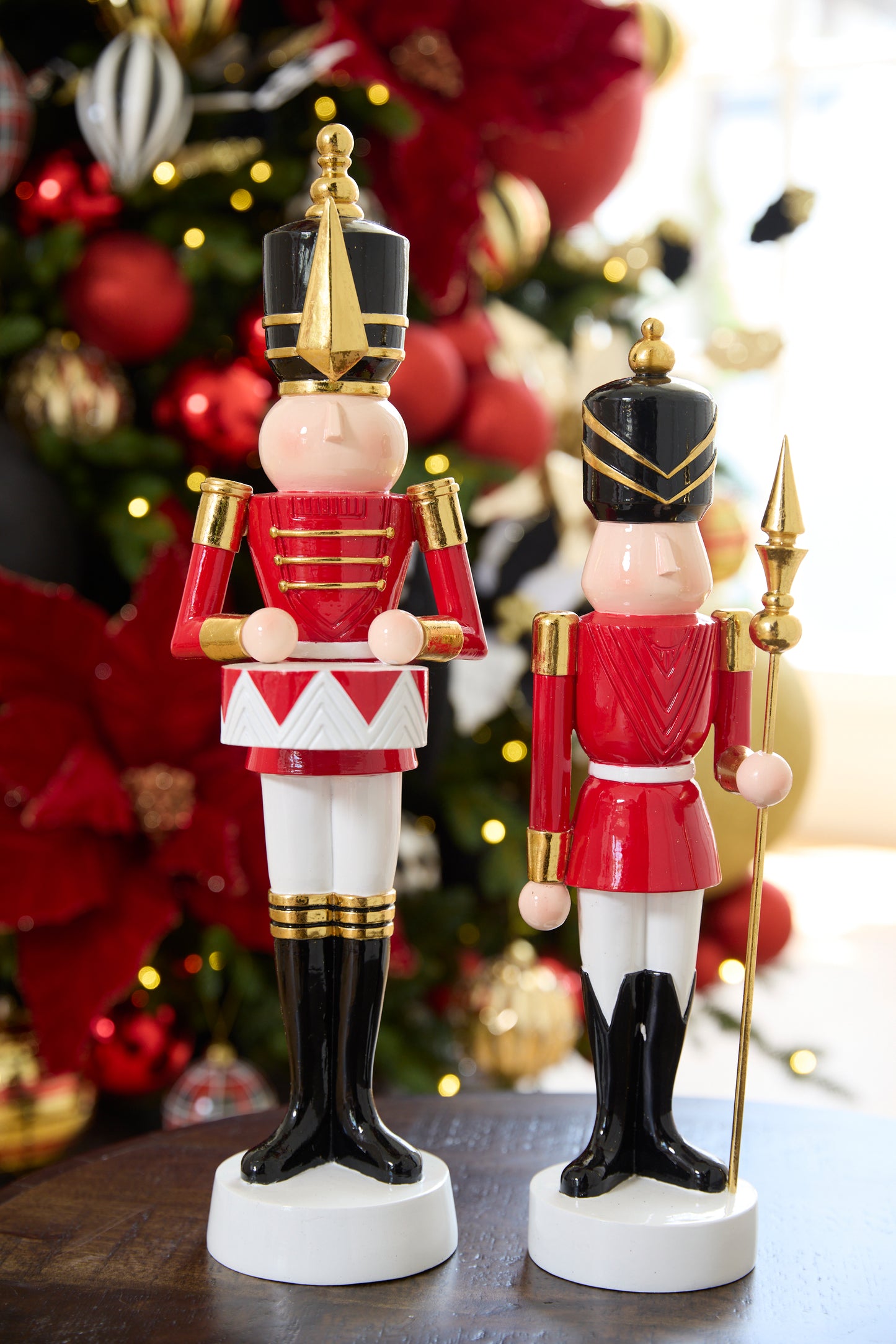 47 CM TRADITIONAL SOLDIER WITH DRUM