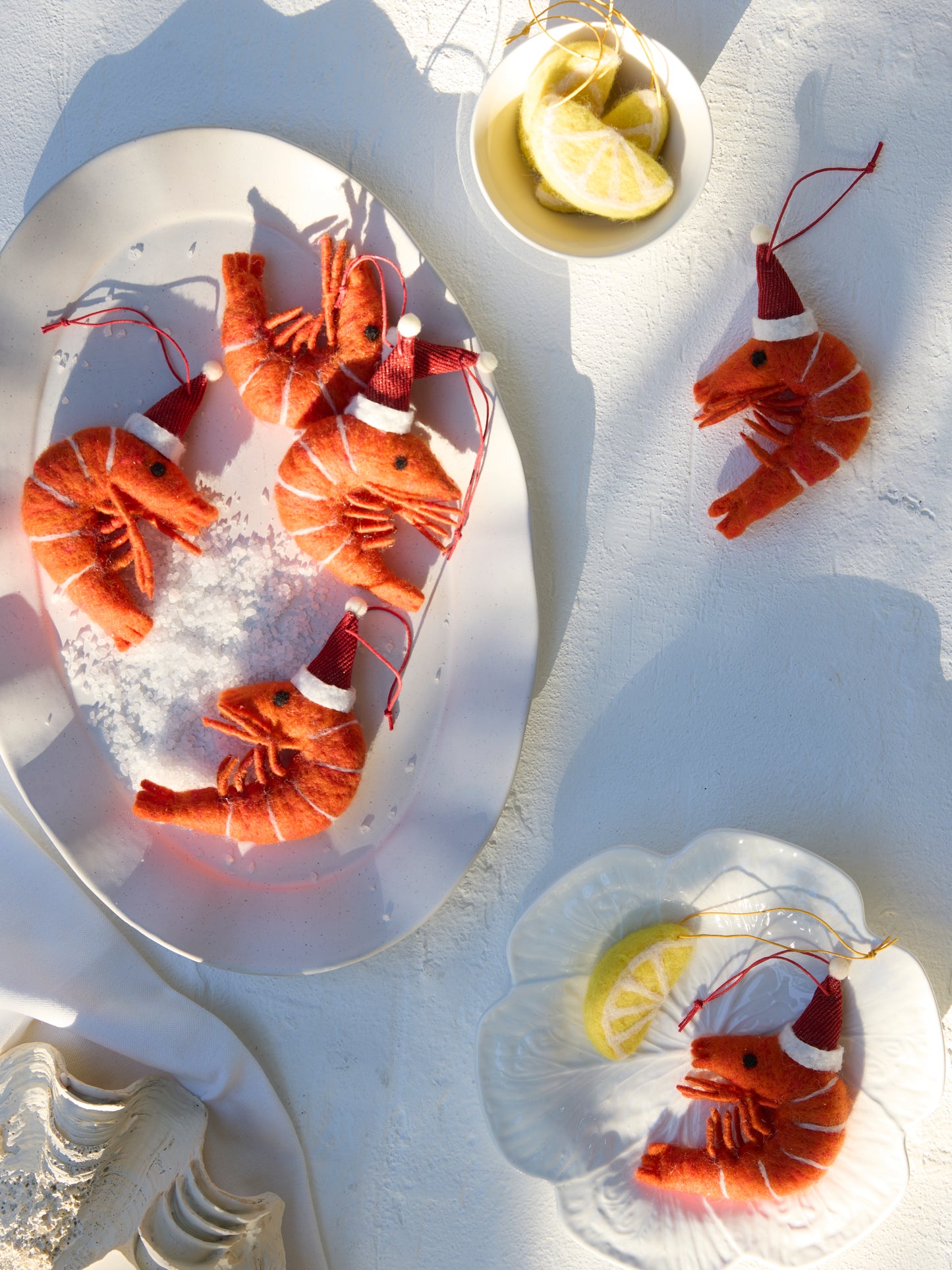 WOOL PRAWN WITH SANTA HAT