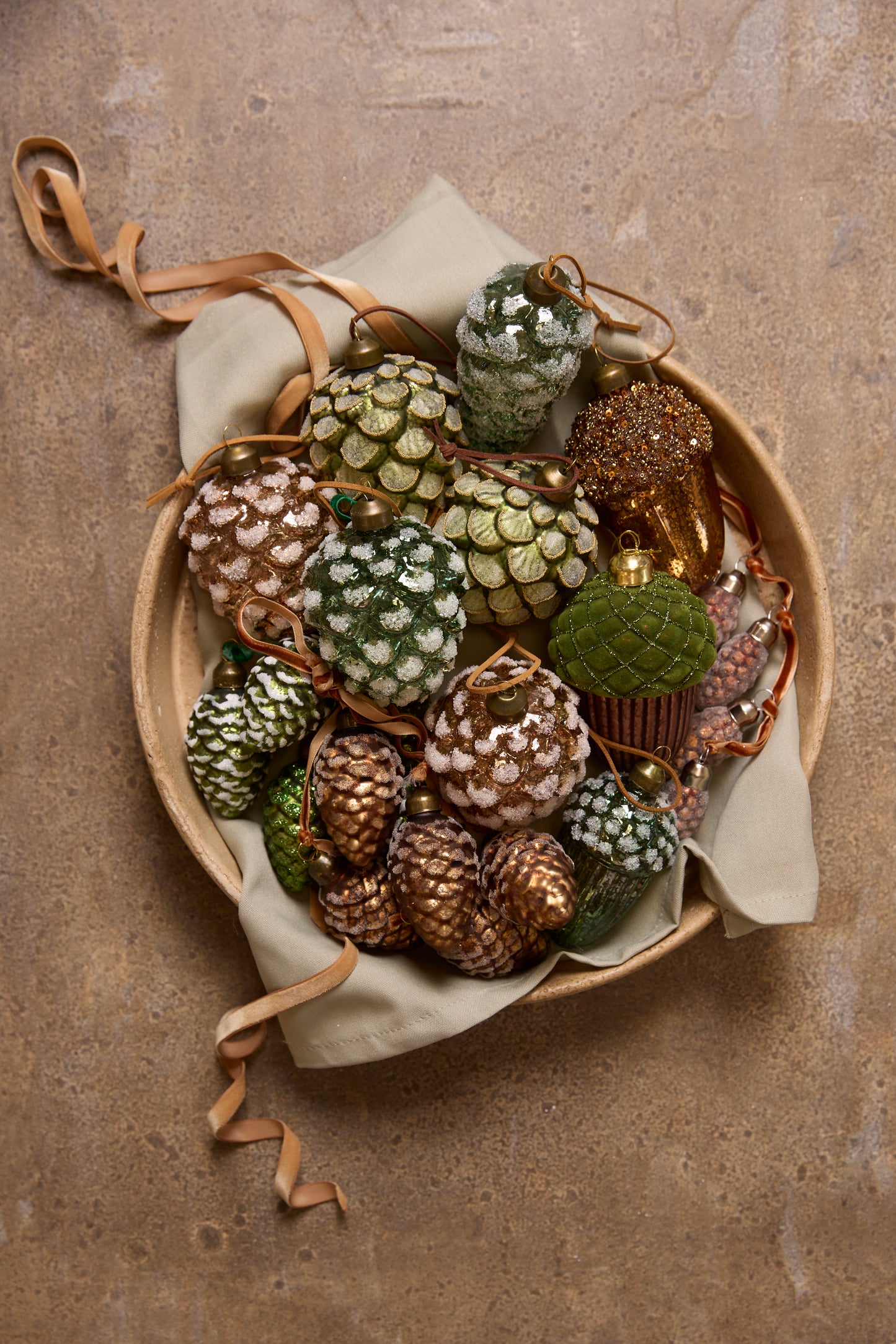 FROSTED COPPER PINECONE CLUSTER