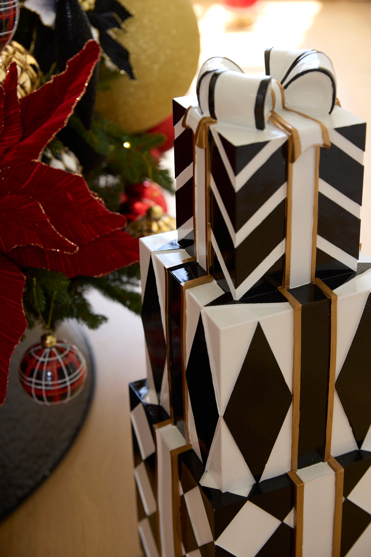 66 CM HARLEQUIN GIFT STACK