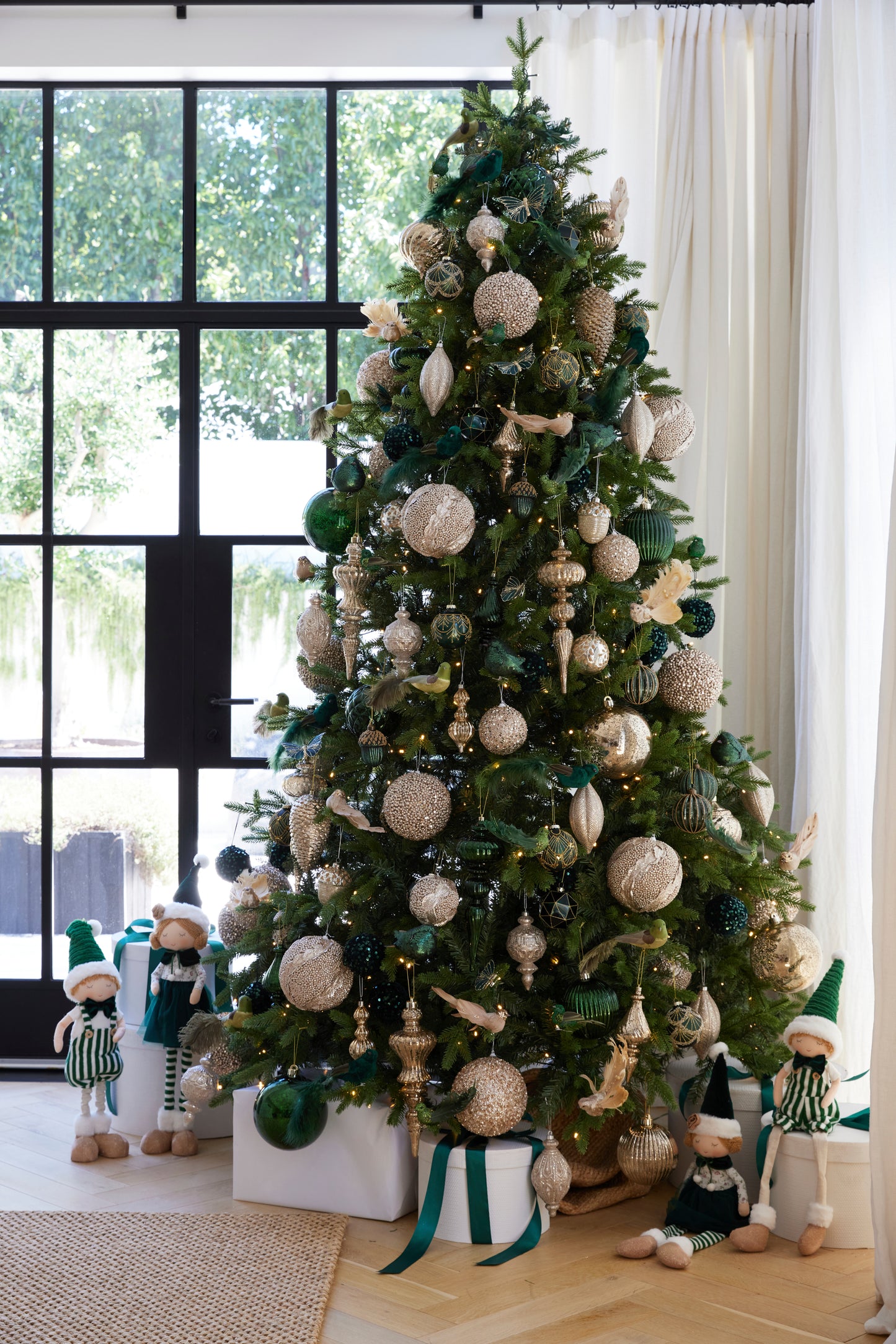 12Cm Ribbed Dark Green Mercury Bauble