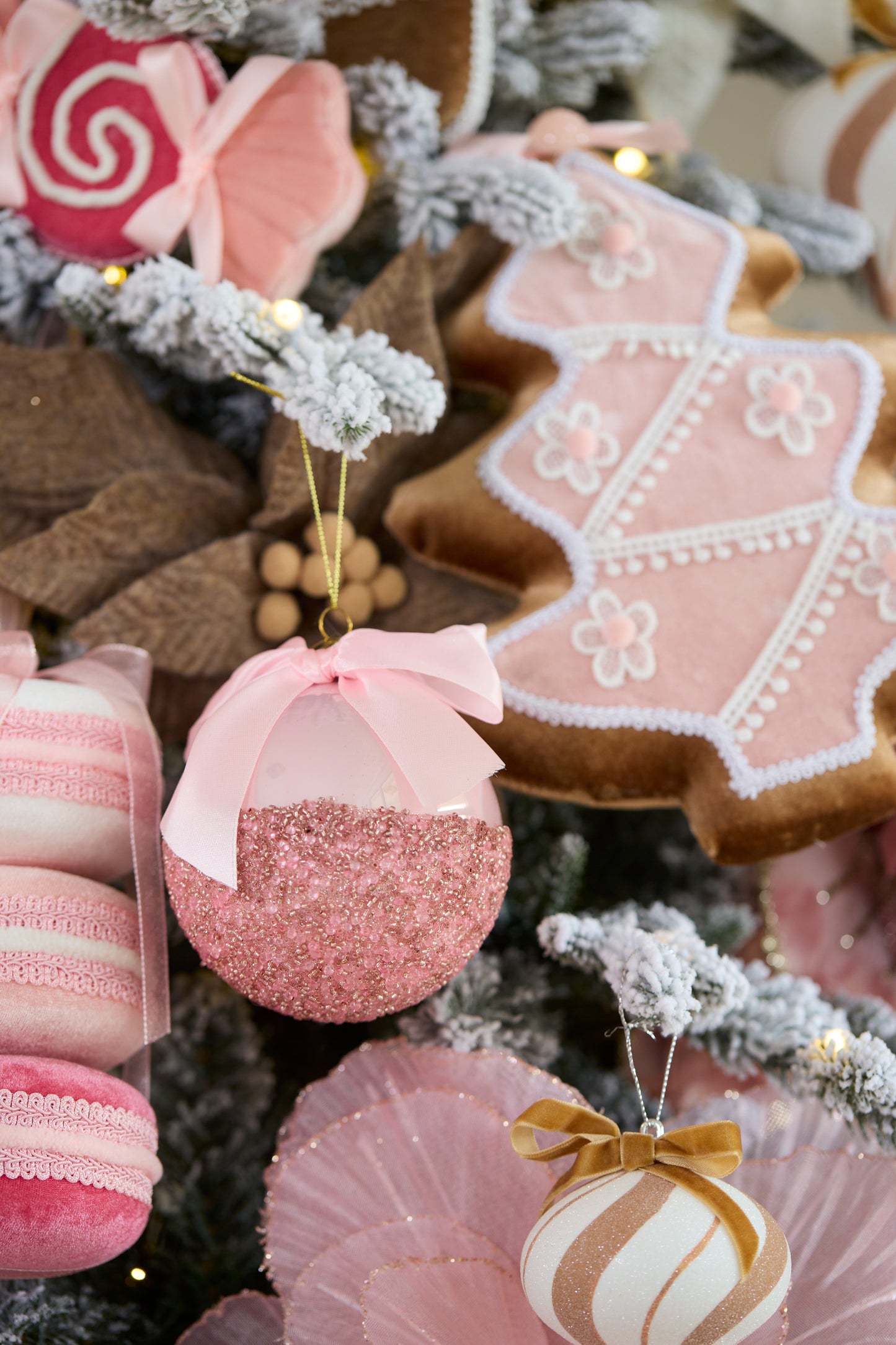 BLUSH GLITTER DIPPED BOW BAUBLE