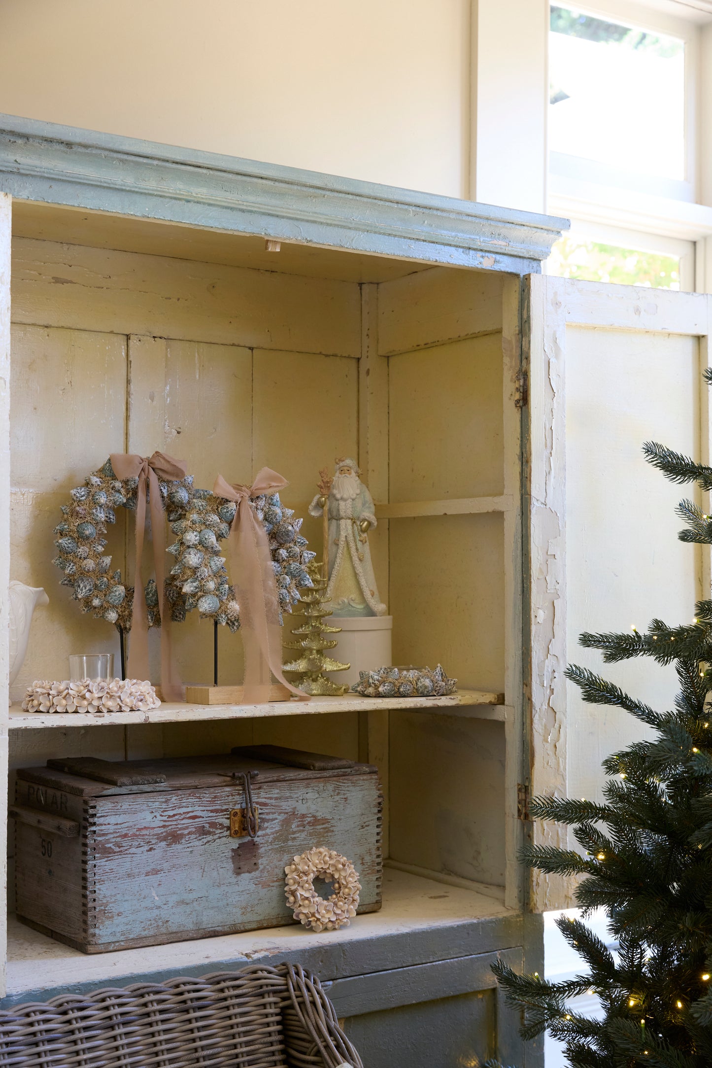 Azure Shell T/Light Holder