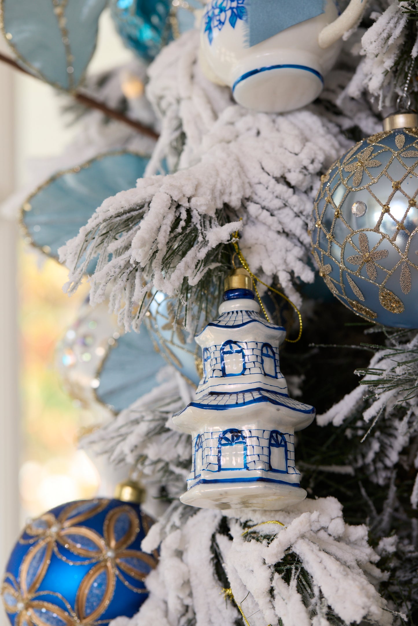 BLUE AND WHITE GLASS PAGODA HANGING