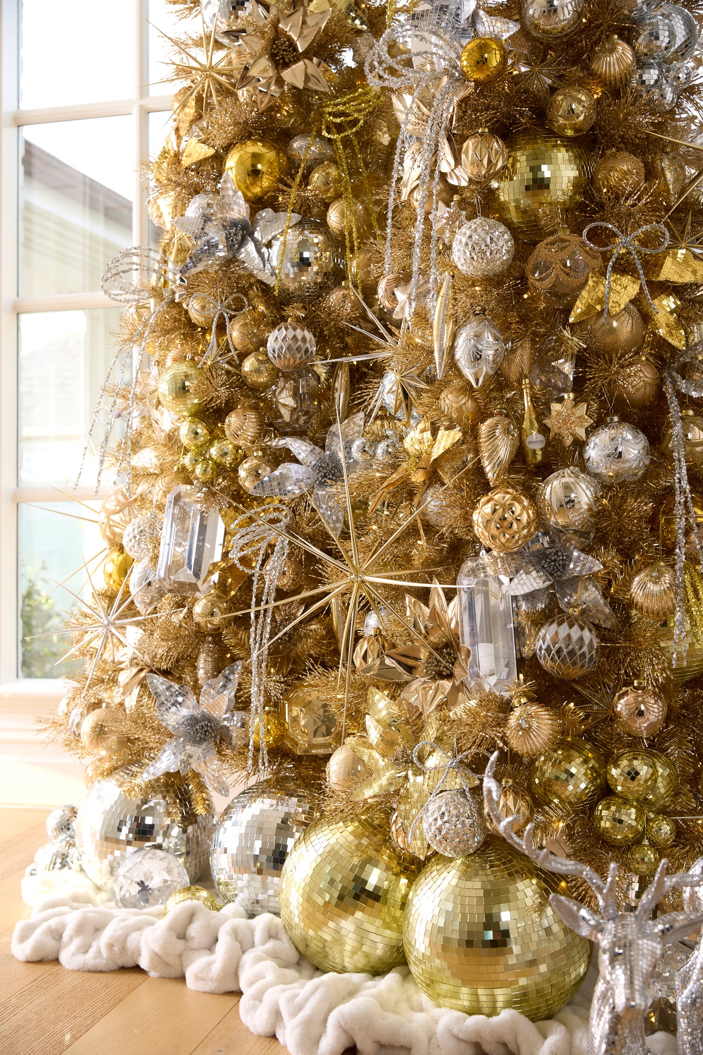 30 CM SILVER DISCO BAUBLE