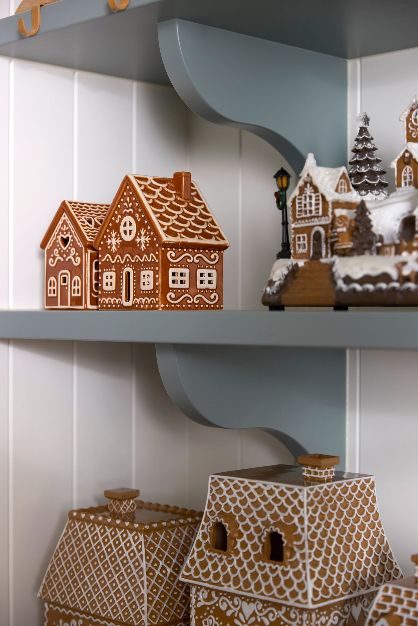 LED CERAMIC GINGERBREAD HOUSE