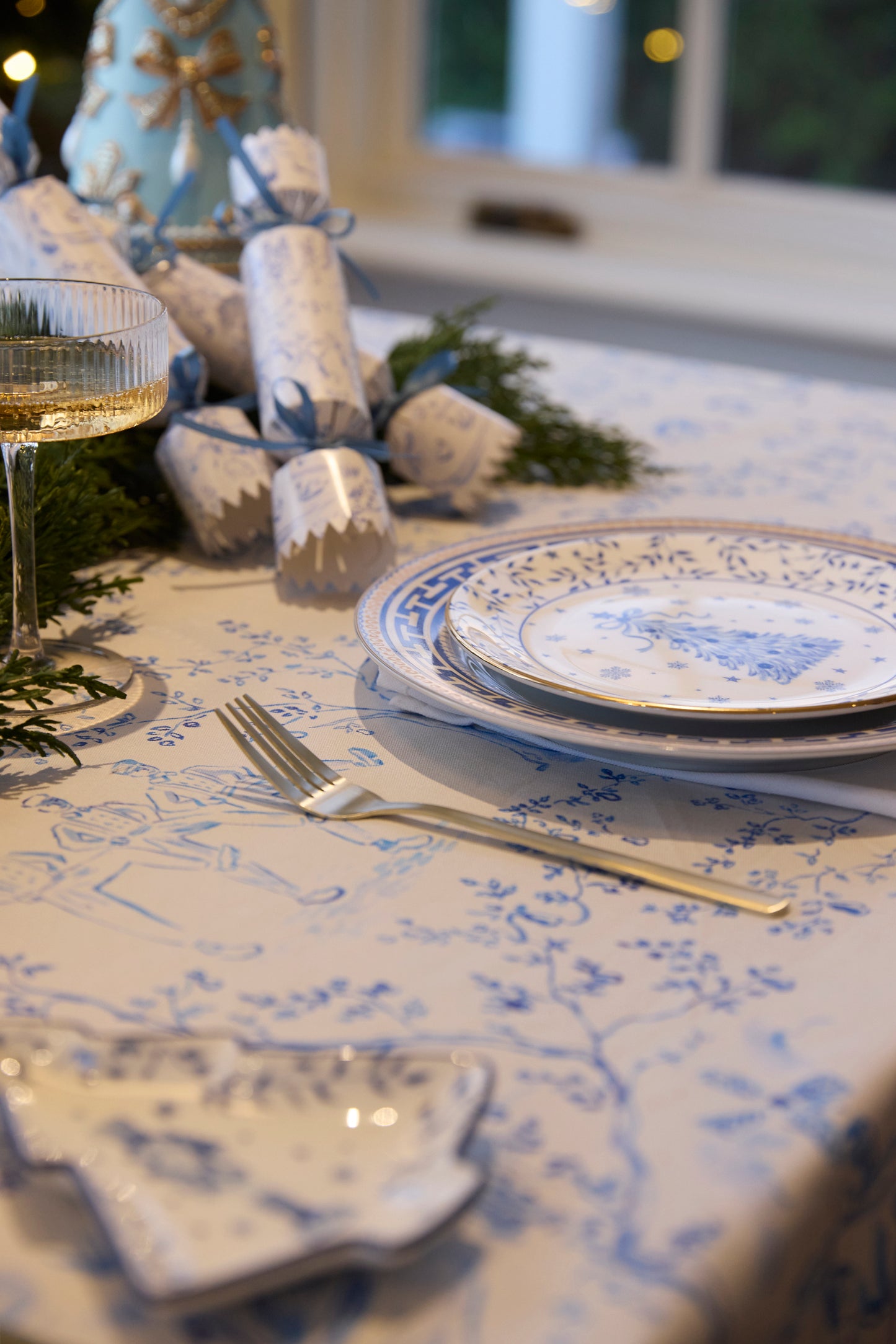 NUTCRACKER WONDERLAND PLATE