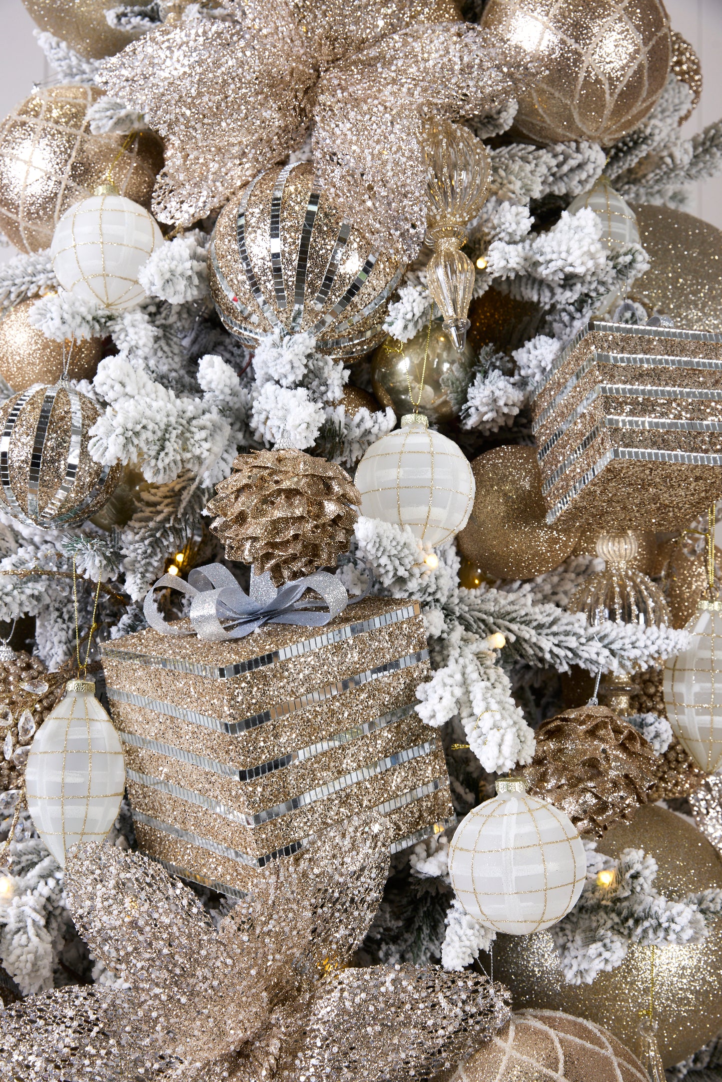 CHAMPAGNE SPLENDOR ORNAMENT PACKAGE - 7.5FT - 8FT