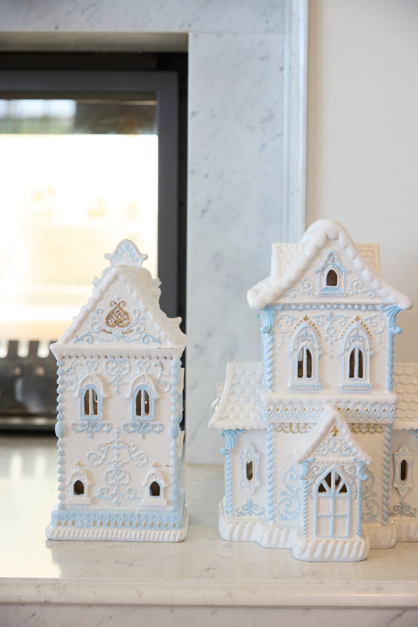 LED FROSTY BLUE MANSION