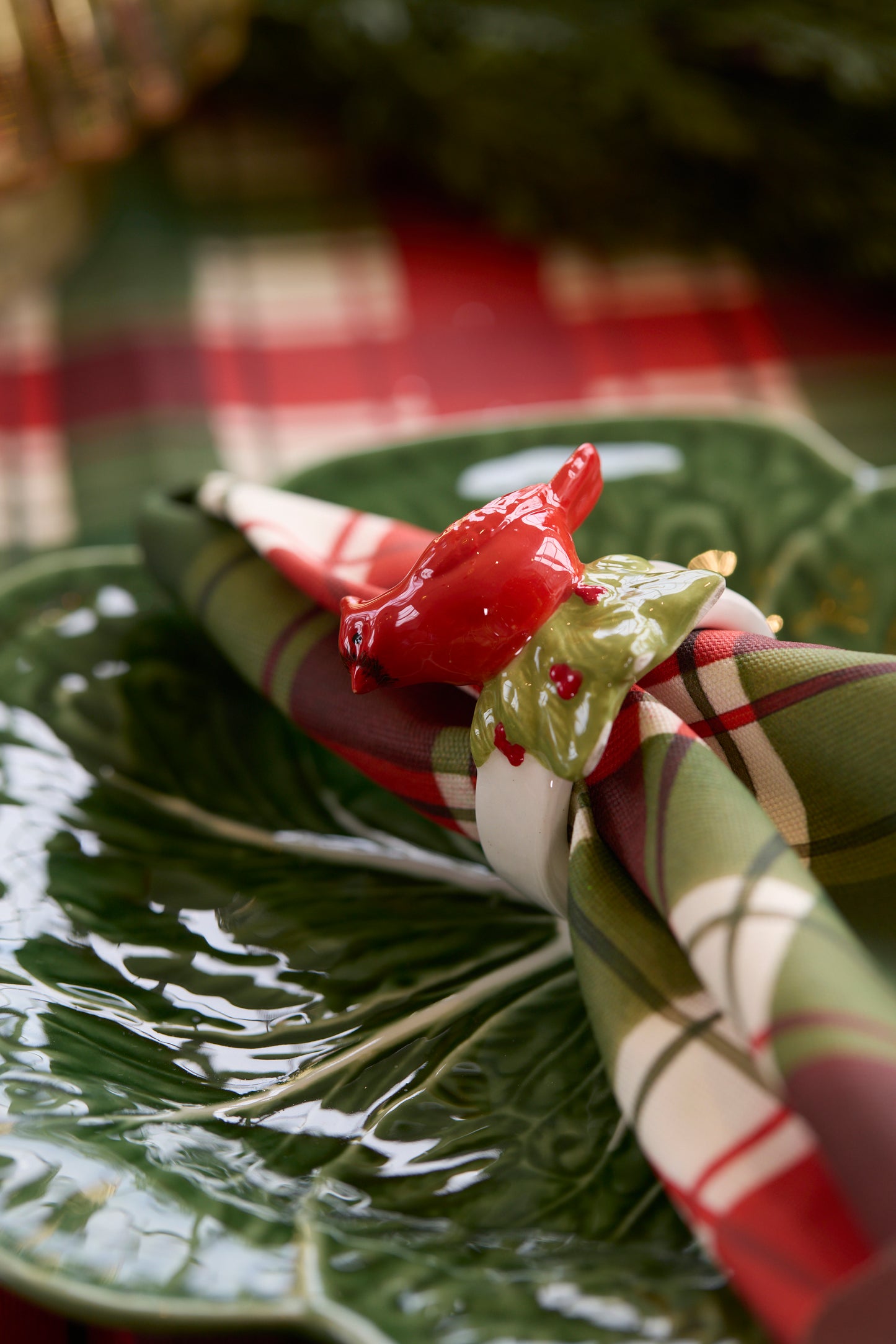 CERAMIC CARDINAL NAPKIN RING