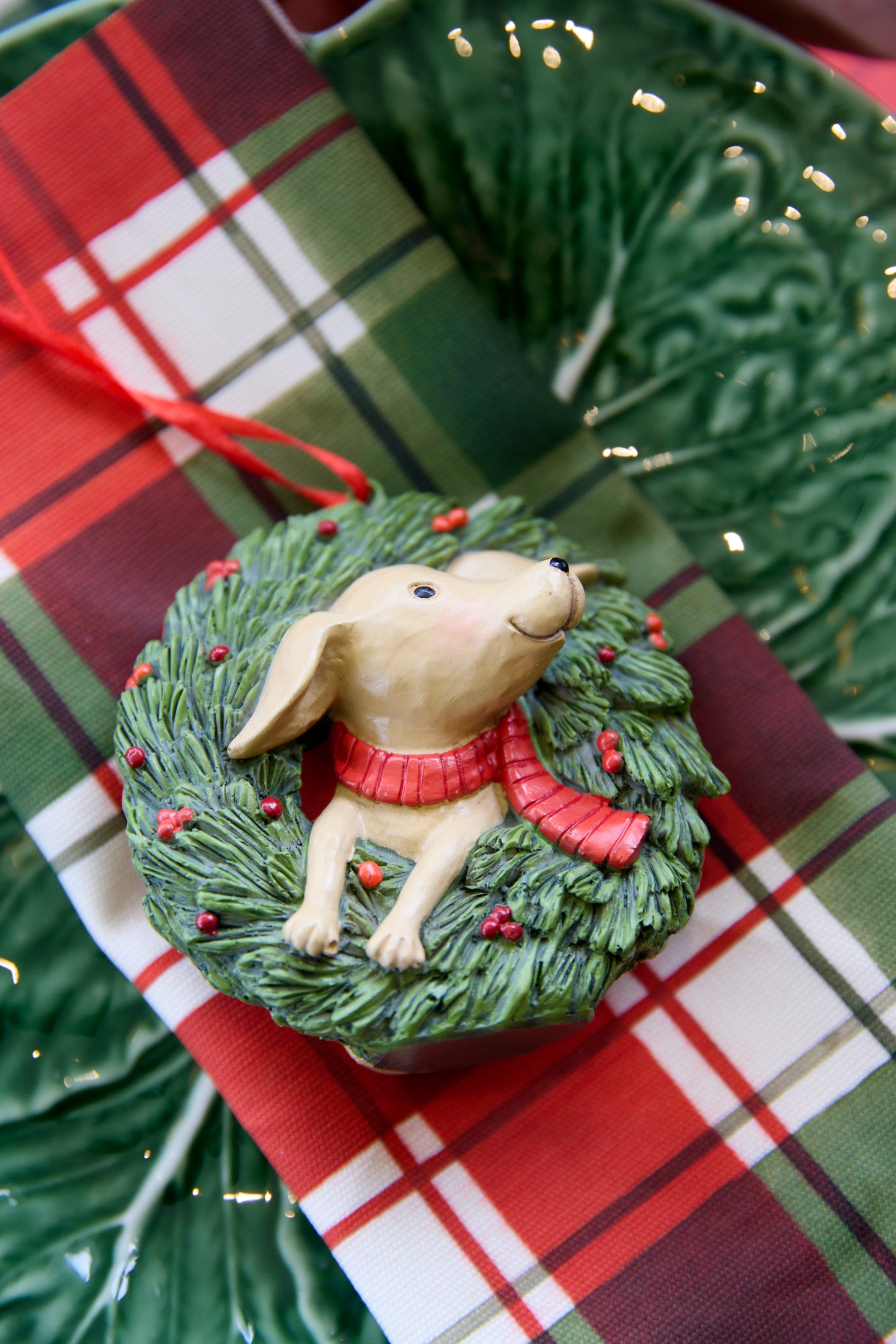 FESTIVE PUPPY WREATH ORNAMENT