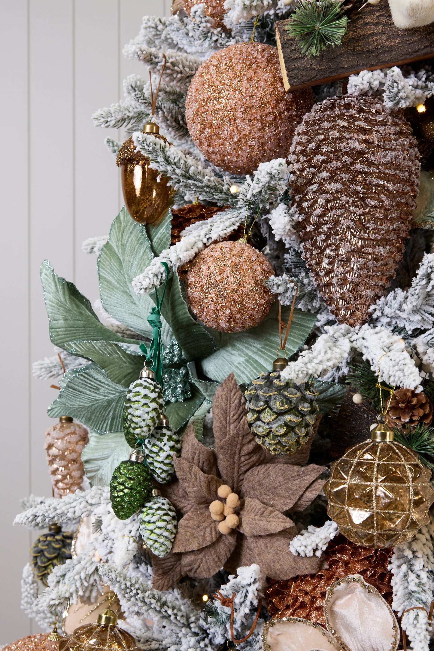 JUNIPER FROST ORNAMENT PACKAGE - 7.5FT / 8FT