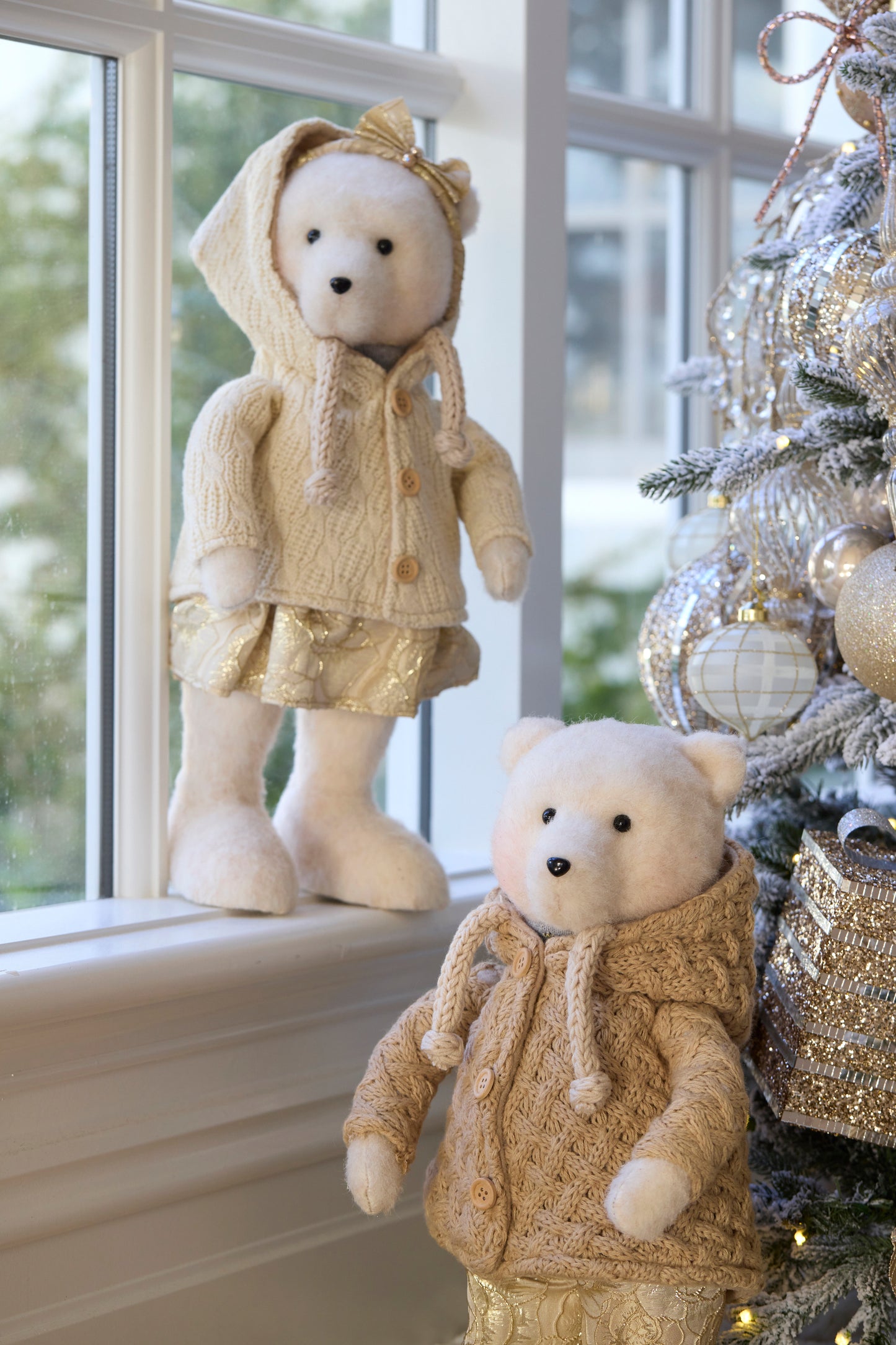 FROSTED KNITTED MR BEAR