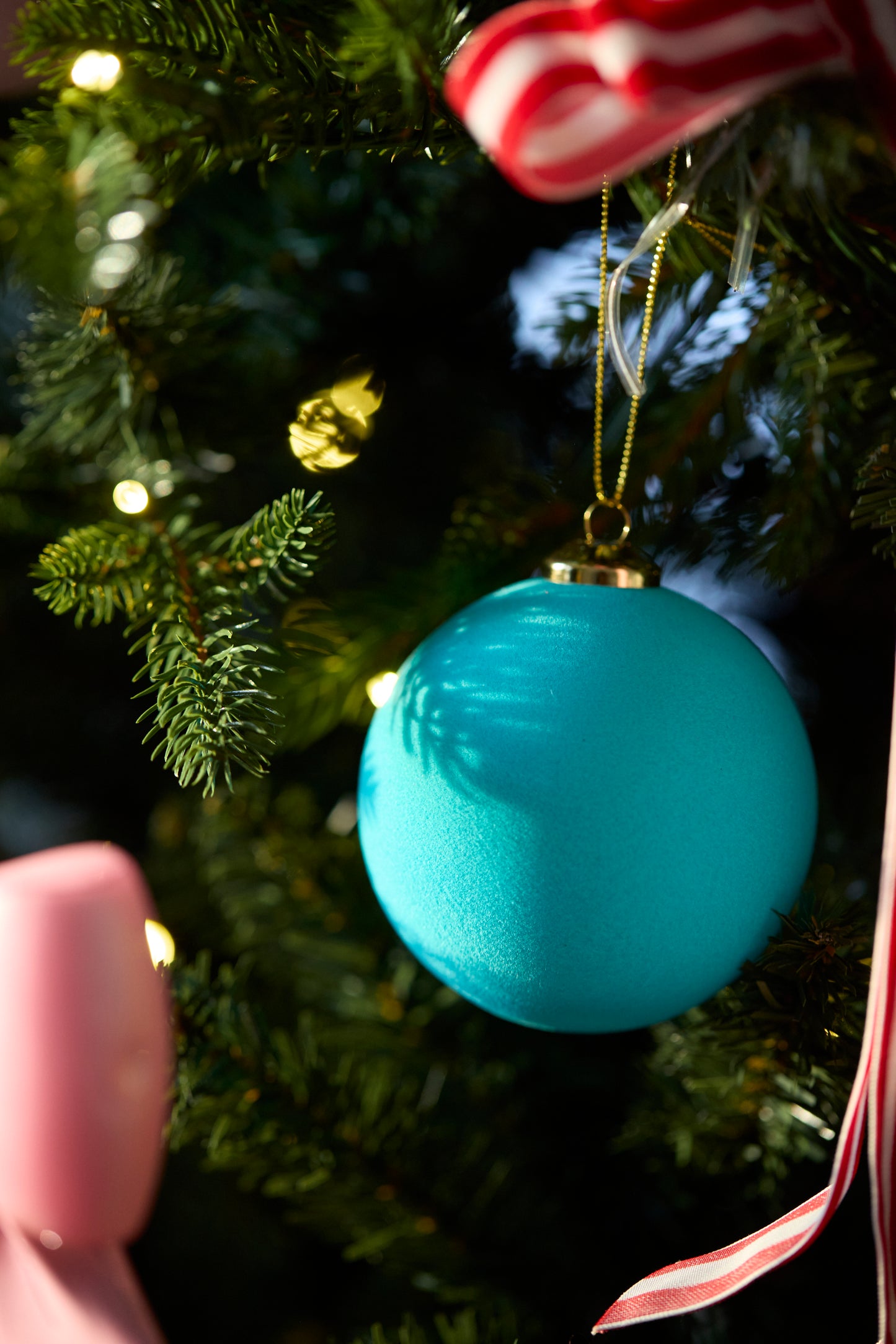 8PK AQUA FLOCKED BAUBLES