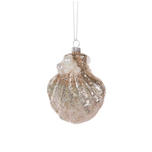 Load image into Gallery viewer, Mettalic Clam With Pearls Ornament
