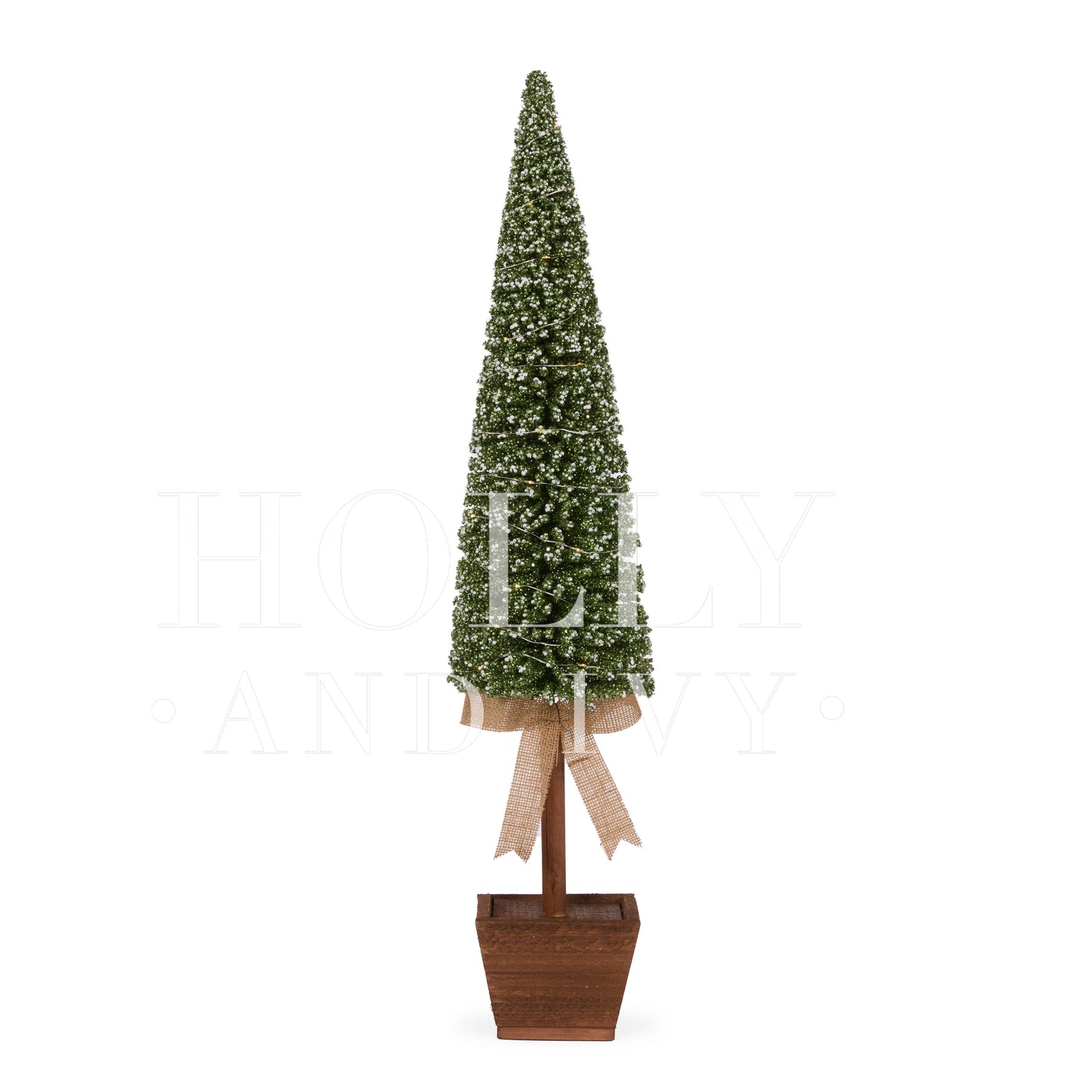 LARGE GREEN TOPIARY TREE