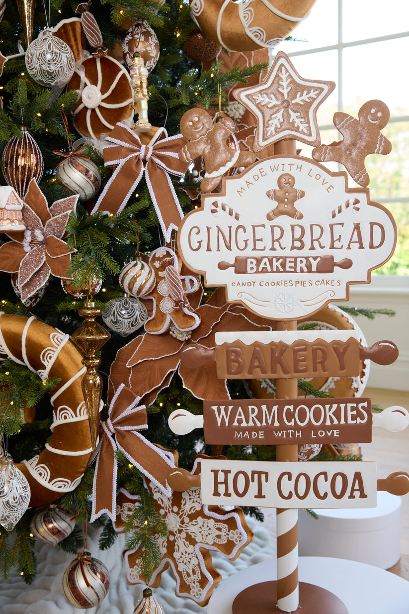 GINGERBREAD BAKERY SIGN – Holly & Ivy