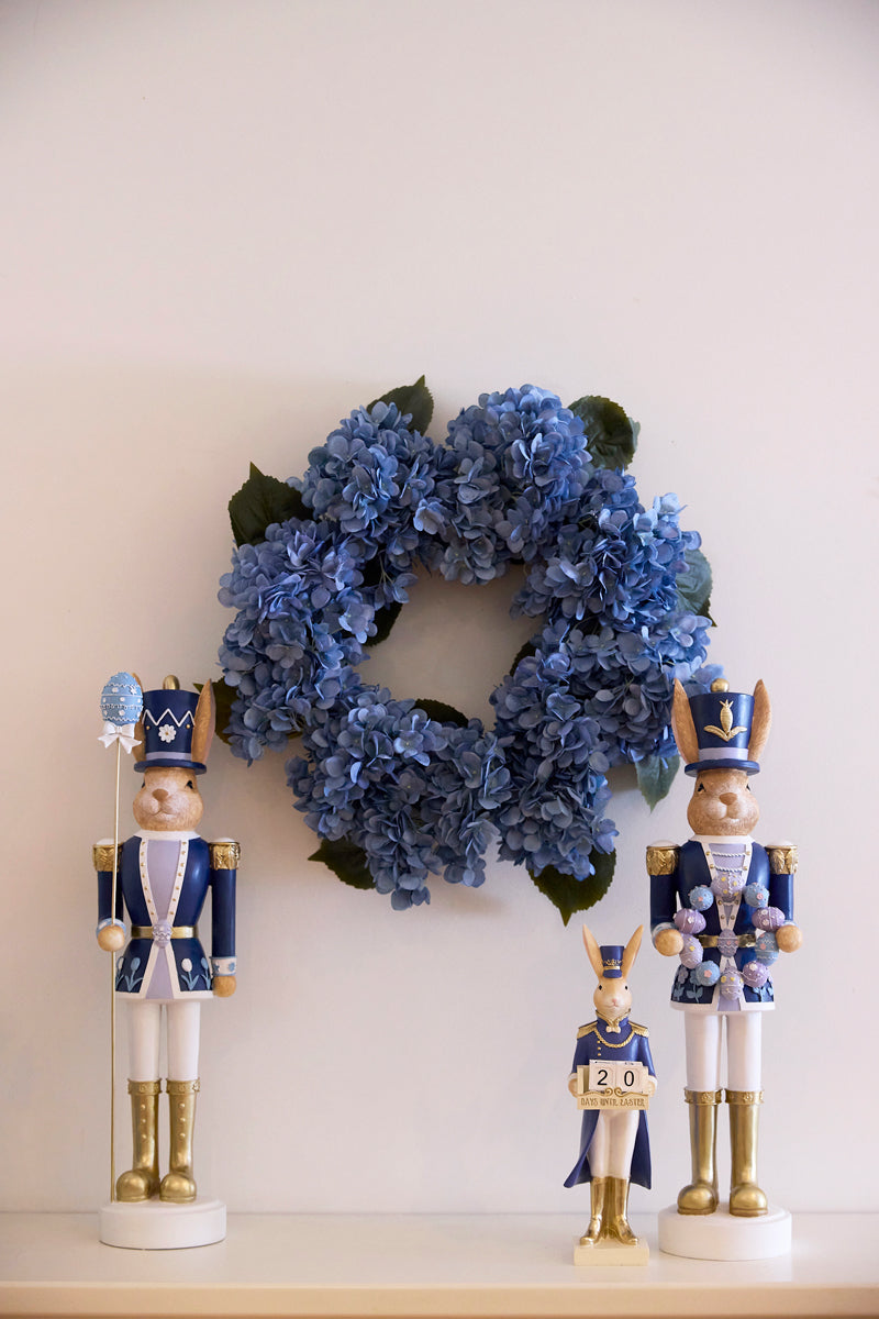 LAPIN NUTCRACKER WITH EGG WREATH