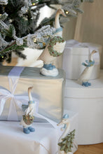 Load image into Gallery viewer, Small Snowy Blue Duck With Basket
