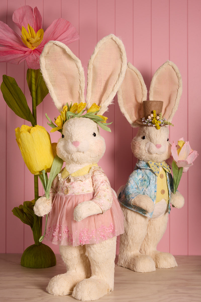 GRAND MRS FLORET RABBIT WITH TULIPS