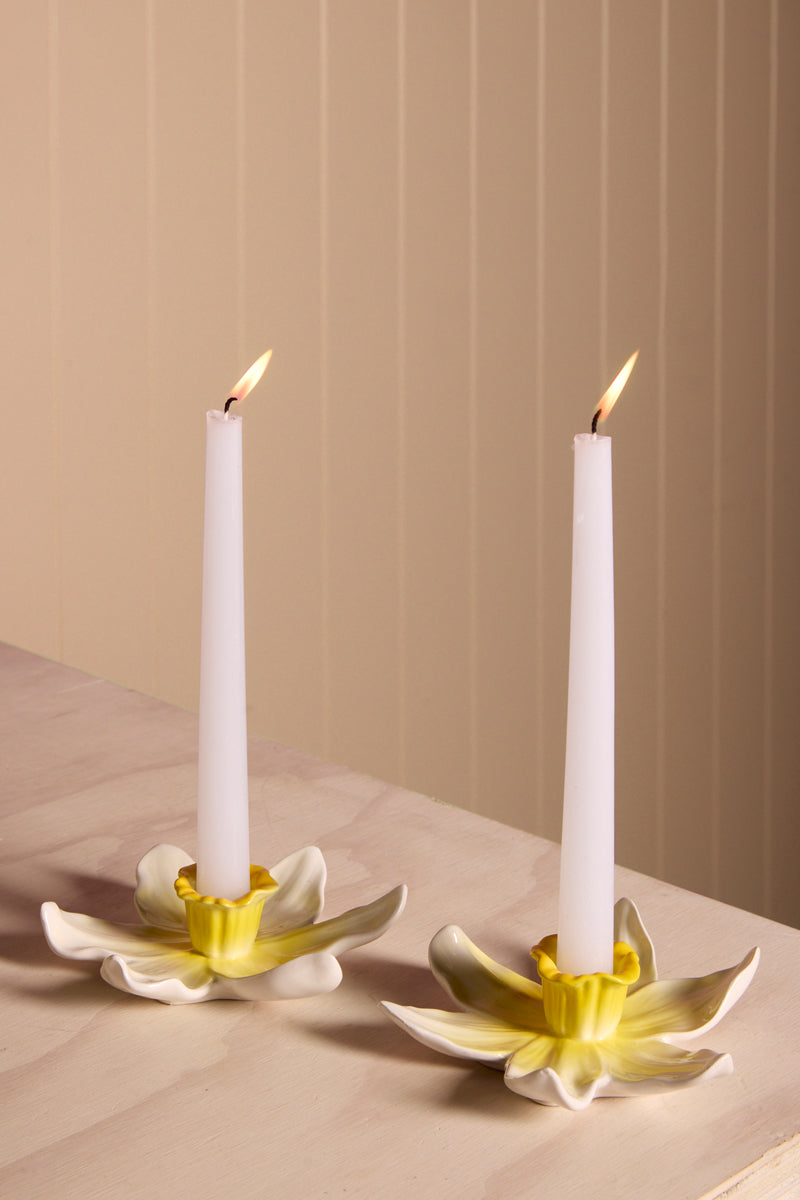 SET/2 DAFFODIL CANDLE HOLDERS