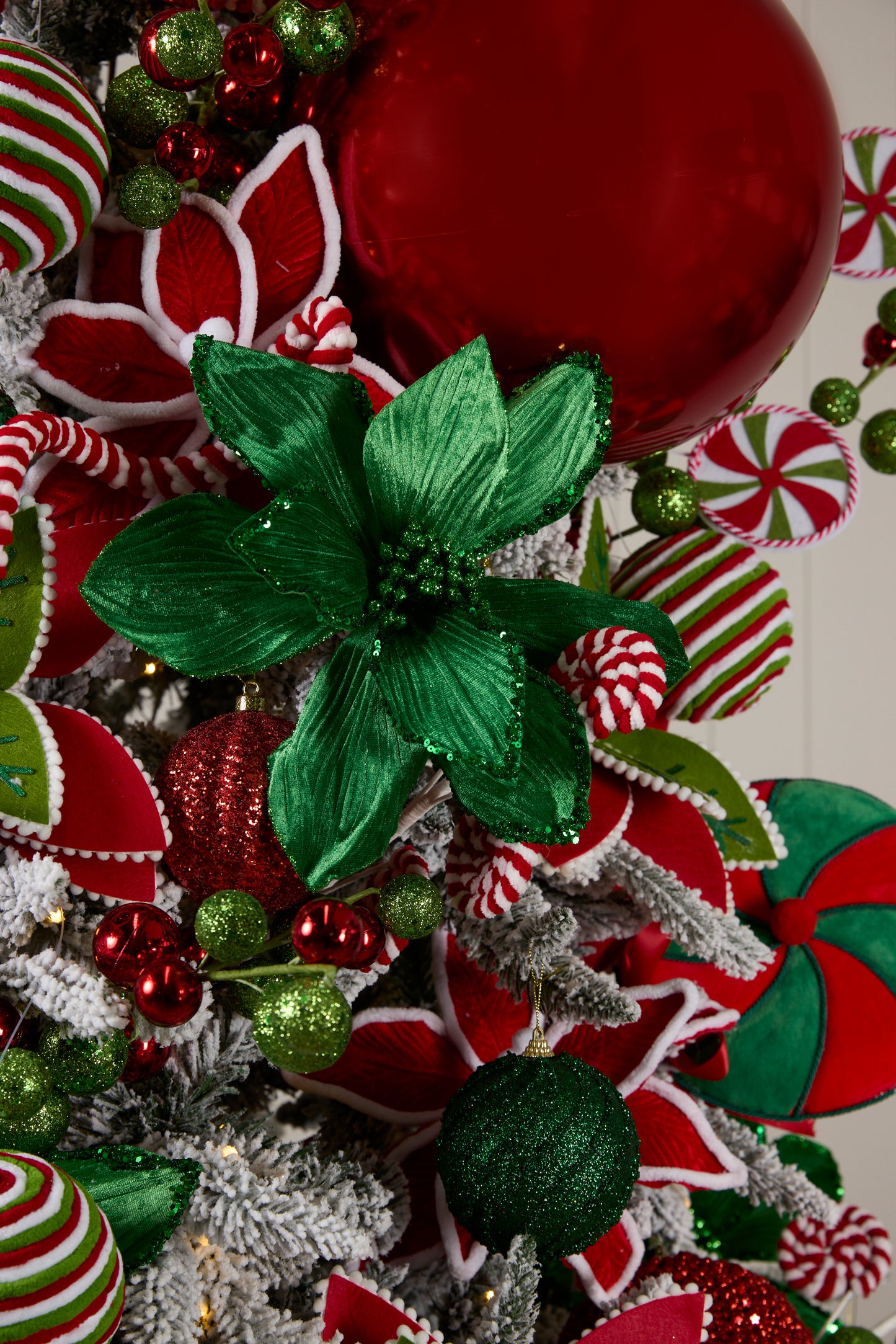 Merry Making Ornament Package 5.5Ft / 6Ft