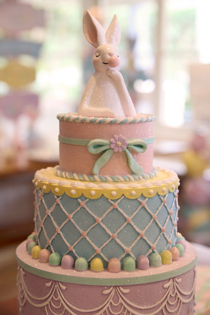 PASTEL CAKE WITH BUNNY