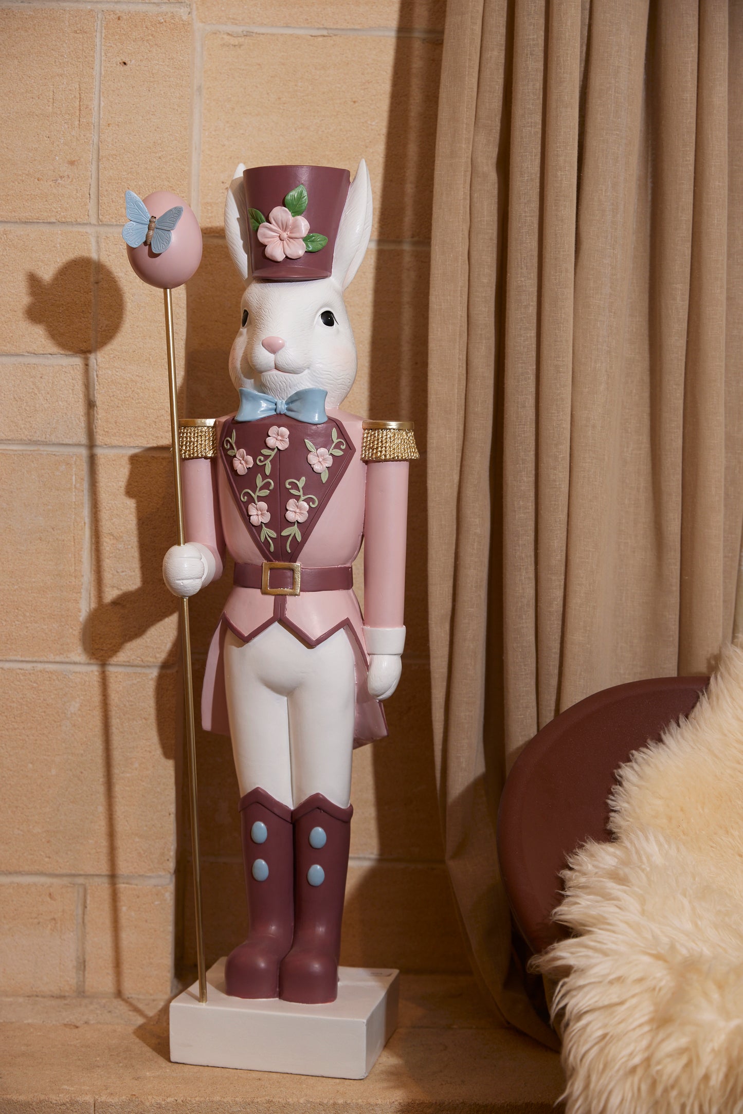 95 Cm Royal Rabbit Soldier