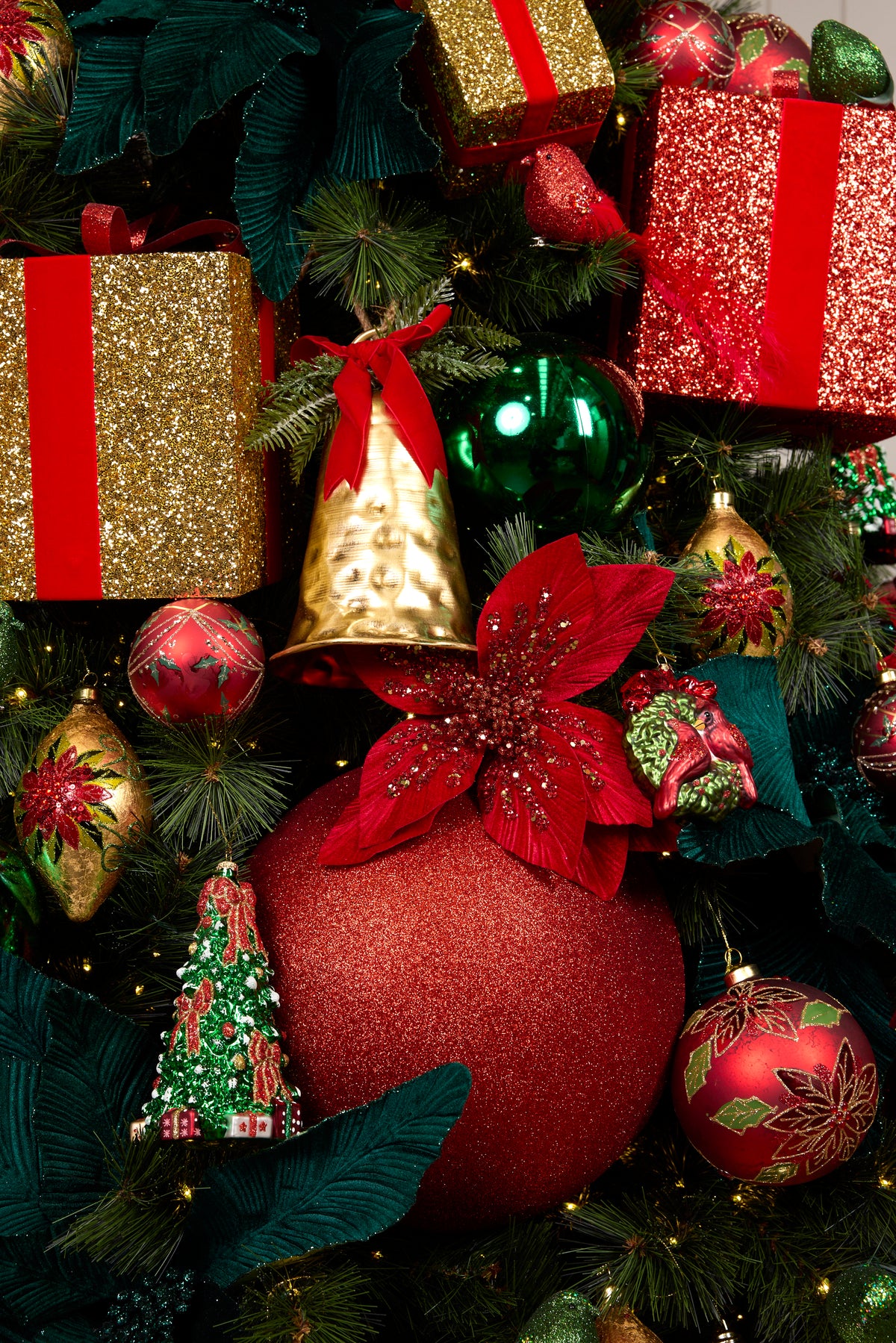 Royal Traditions Ornament Package - 5.5FT - 6FT