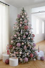 Load image into Gallery viewer, 23Cm Enchanted Pink Nutcracker

