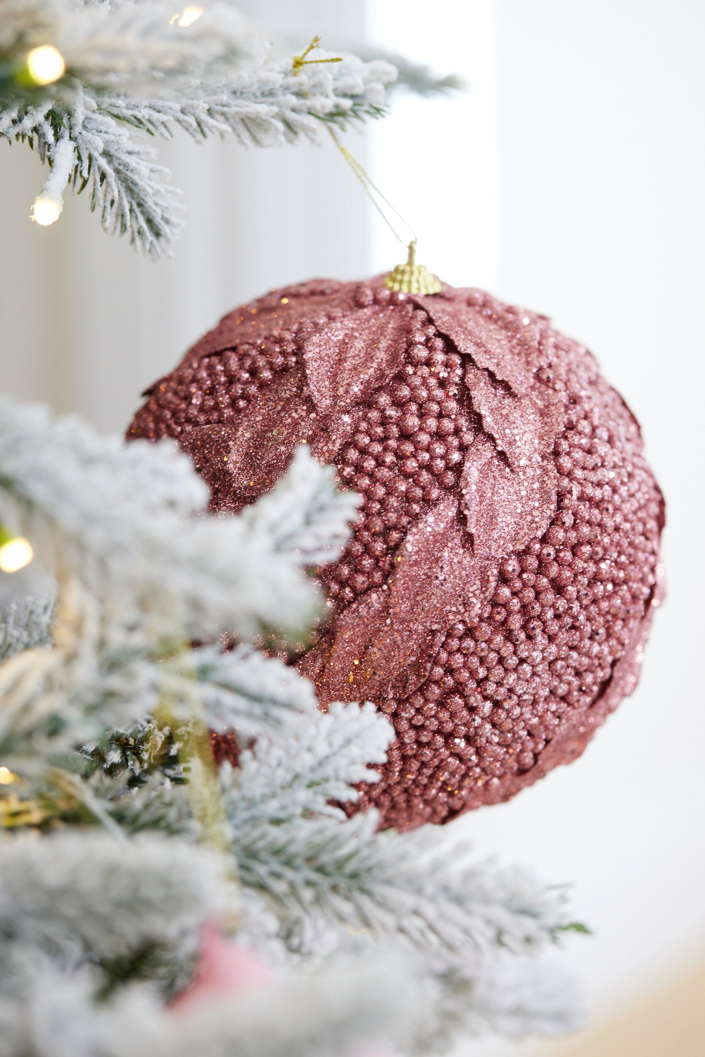 Xl Pink Glitter Leaf Bauble