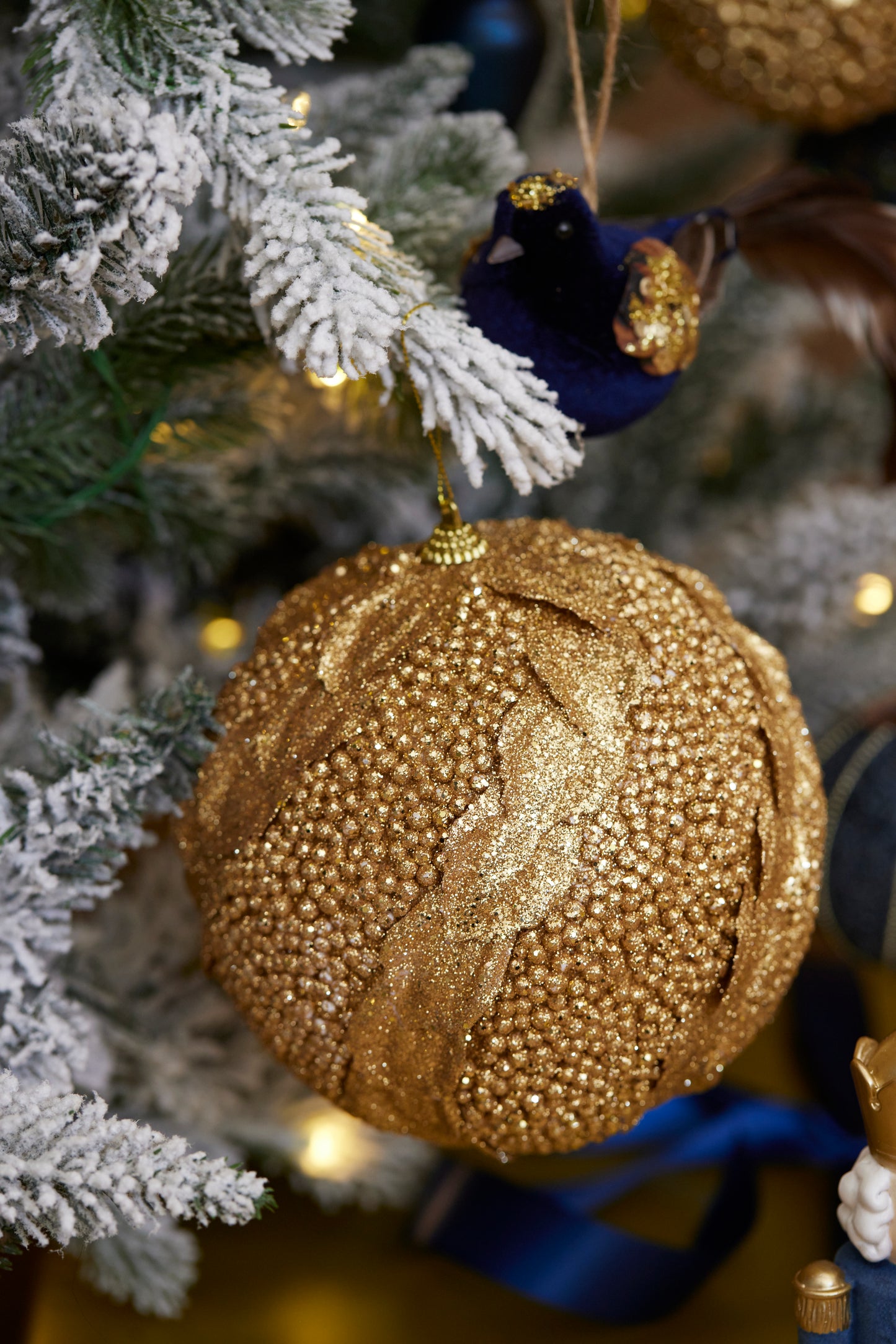 Xl Gold Glitter Leaf Bauble