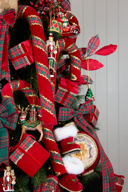The Grand Toy Shoppe Ornament Package - 5.5FT - 6FT