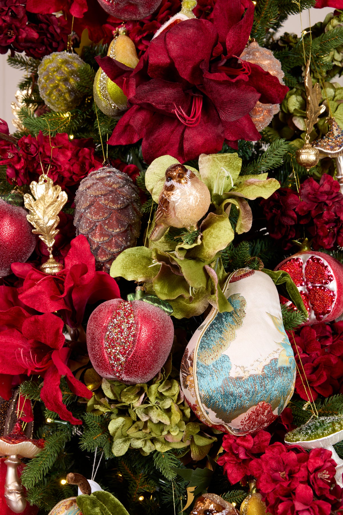 In a Pear Tree Ornament Package - 5.5FT - 6FT