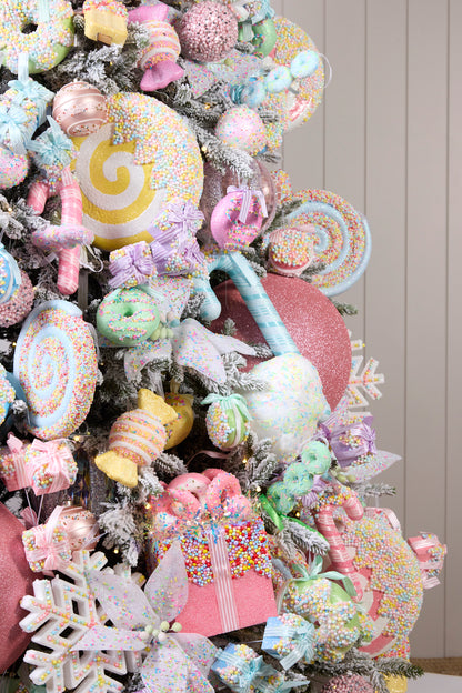 CUPCAKE CORNER ORNAMENT PACKAGE - 7.5FT / 8FT