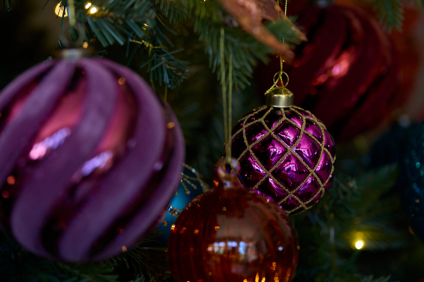 Magenta Quilted Bauble