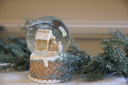 Piped Pastel Gingerbread Train Snowglobe