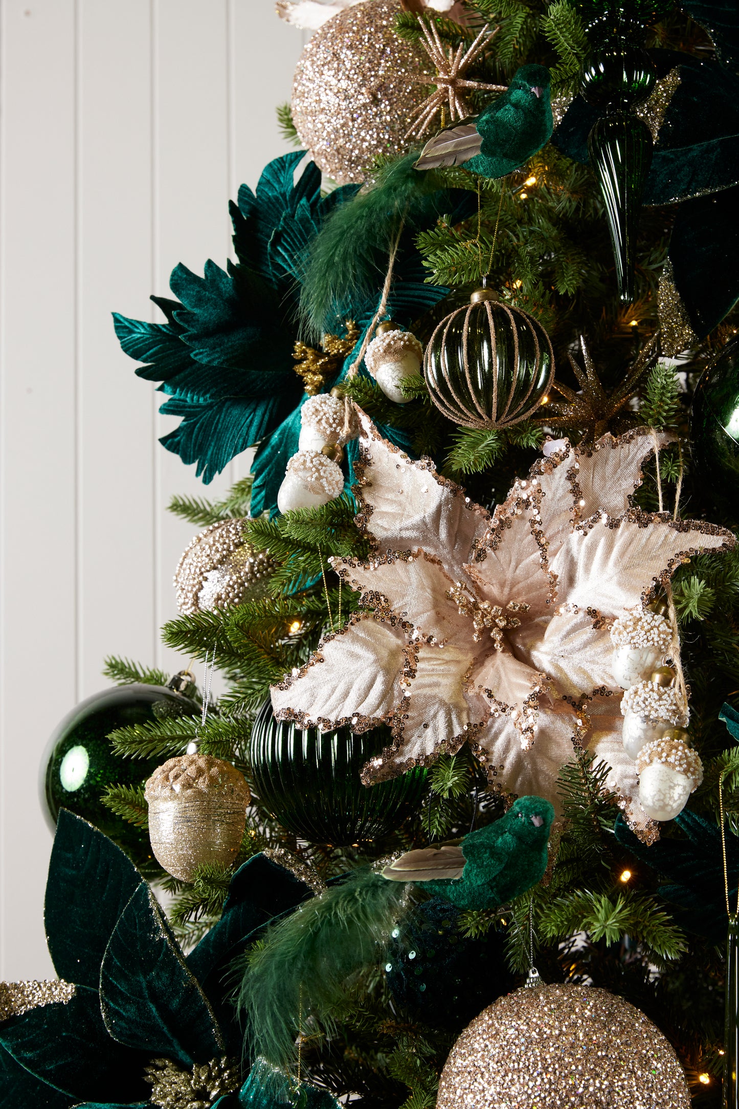 Green And Champagne Ornament Package 5.5Ft / 6Ft