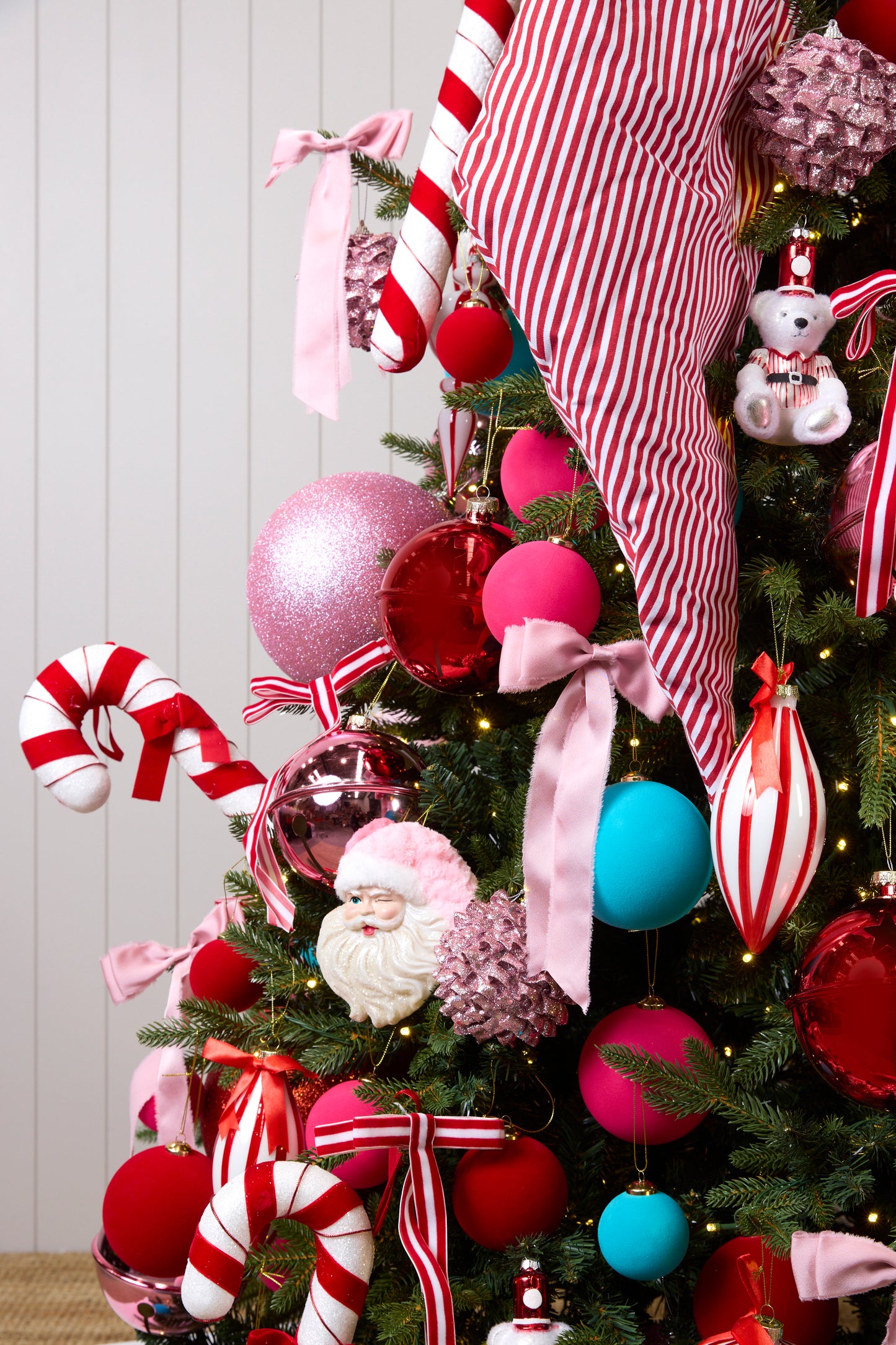 SUGARPLUM VILLAGE ORNAMENT PACKAGE - 7.5FT / 8FT