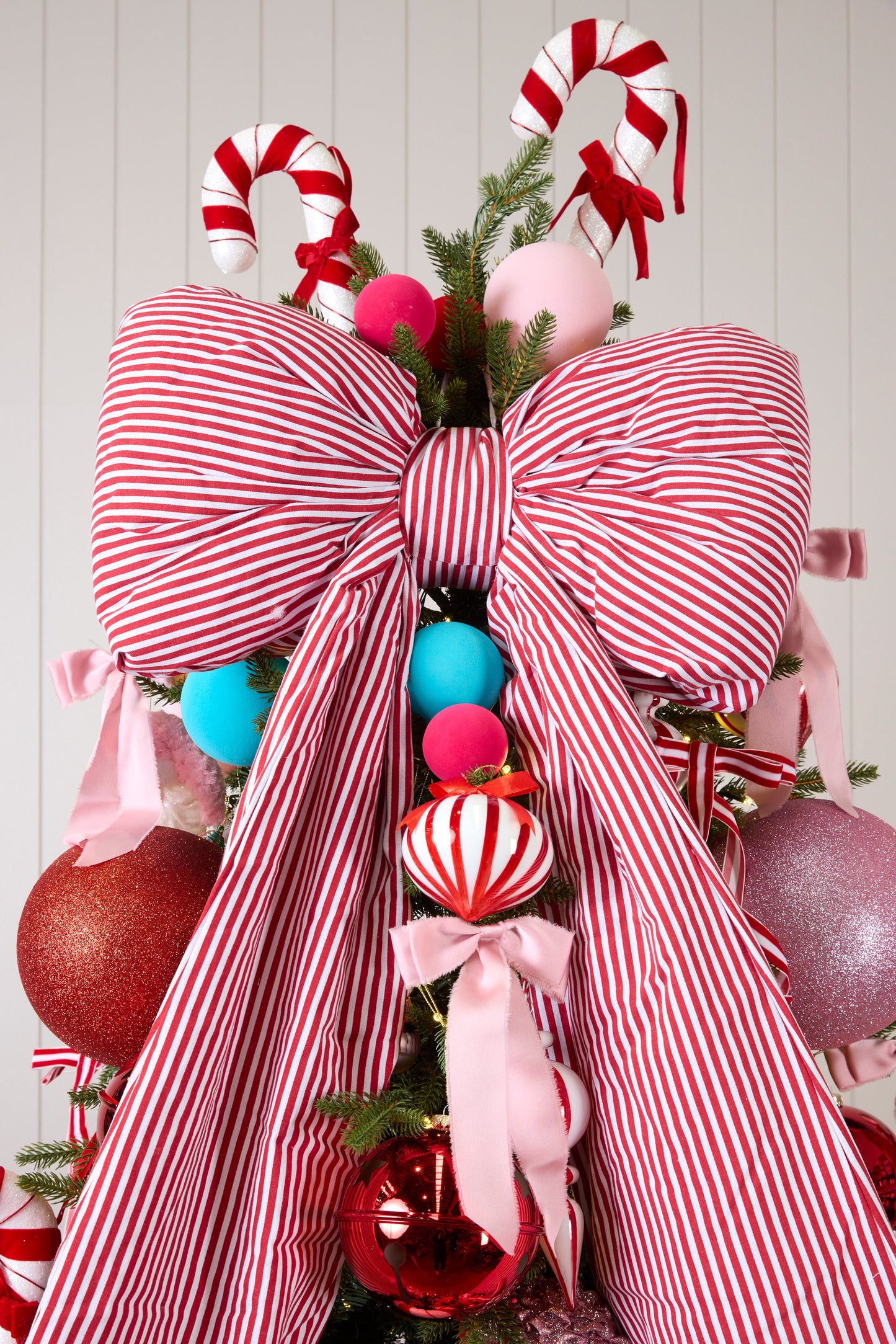 SUGARPLUM VILLAGE ORNAMENT PACKAGE - 5.5FT / 6FT