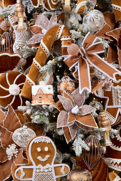 GINGERBREAD ORNAMENT PACKAGE - 7.5FT / 8FT