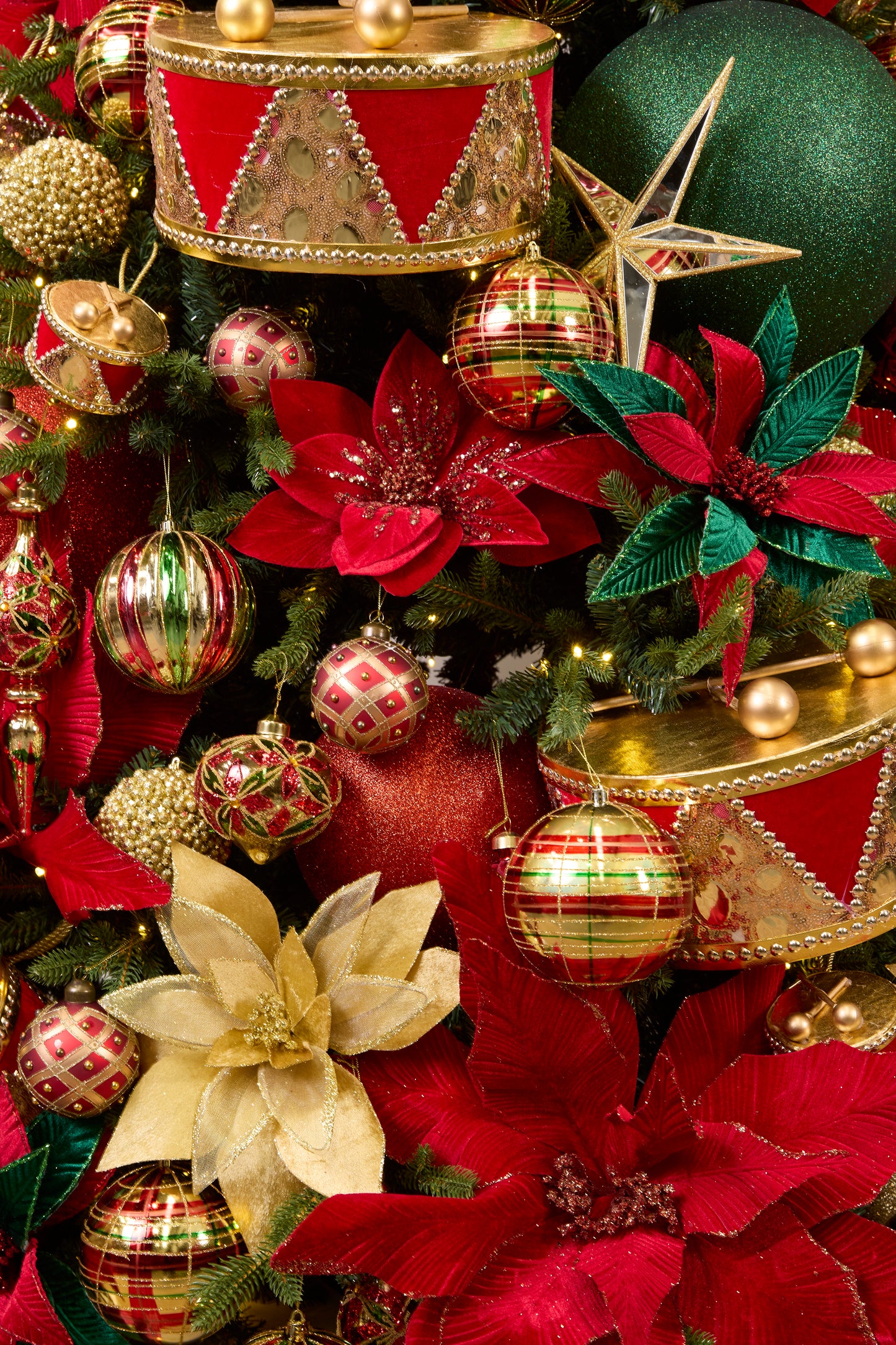 TRADITIONAL ORNAMENT PACKAGE - 5.5FT / 6FT