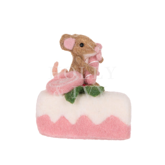 Sweet Mice Pink Cake Slice