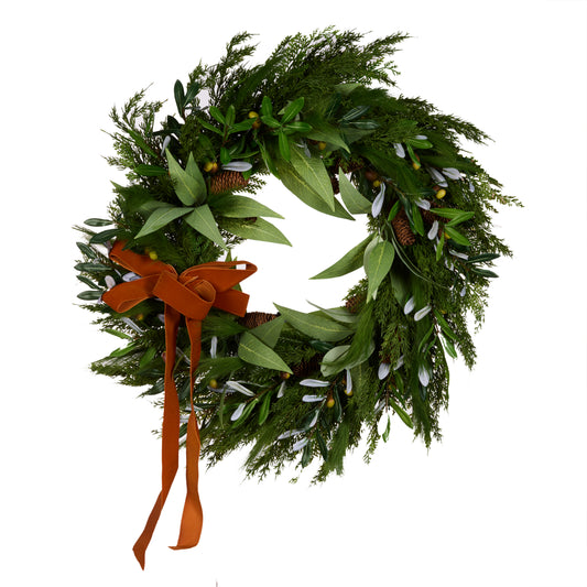 76 Cm Luxe Foliage Wreath With Bow