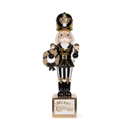 124 CM MERRY CHRISTMAS NUTCRACKER WITH WREATH