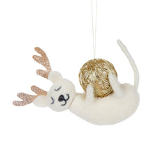 Load image into Gallery viewer, Cream Wool Cat With Yarn
