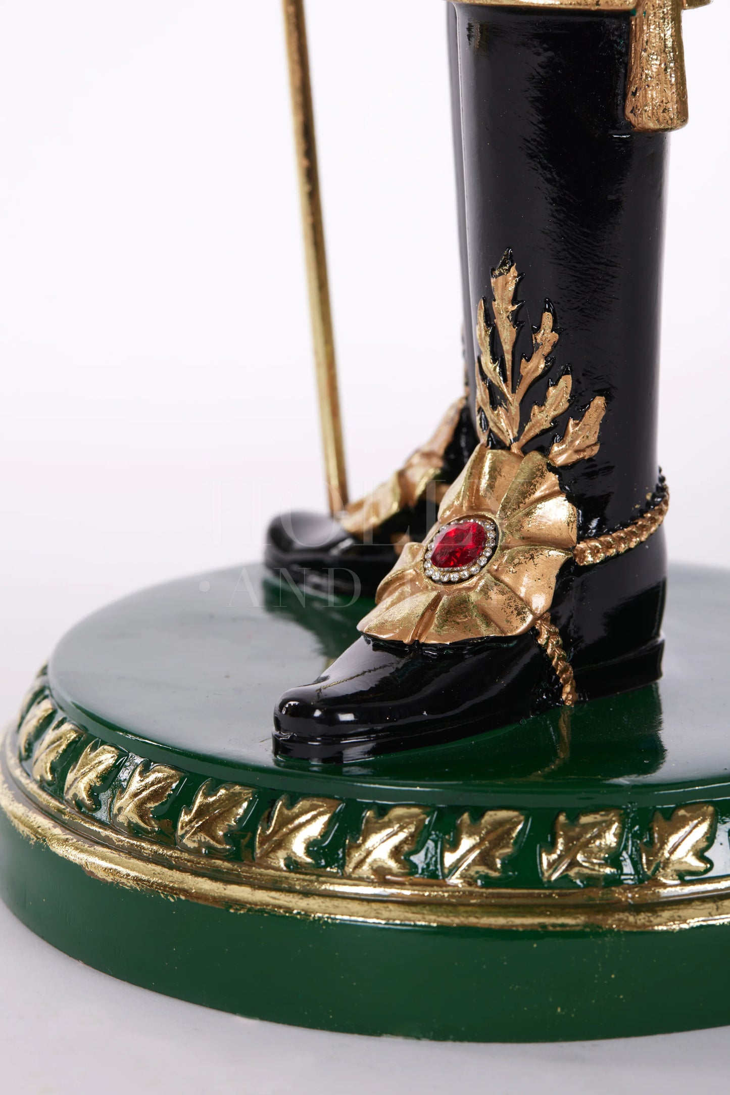 Emerald Granduer Nutcracker With Staff