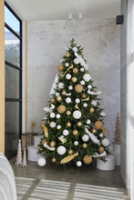 Load image into Gallery viewer, 8 Ft Evergreen Green Tree - 560 Led

