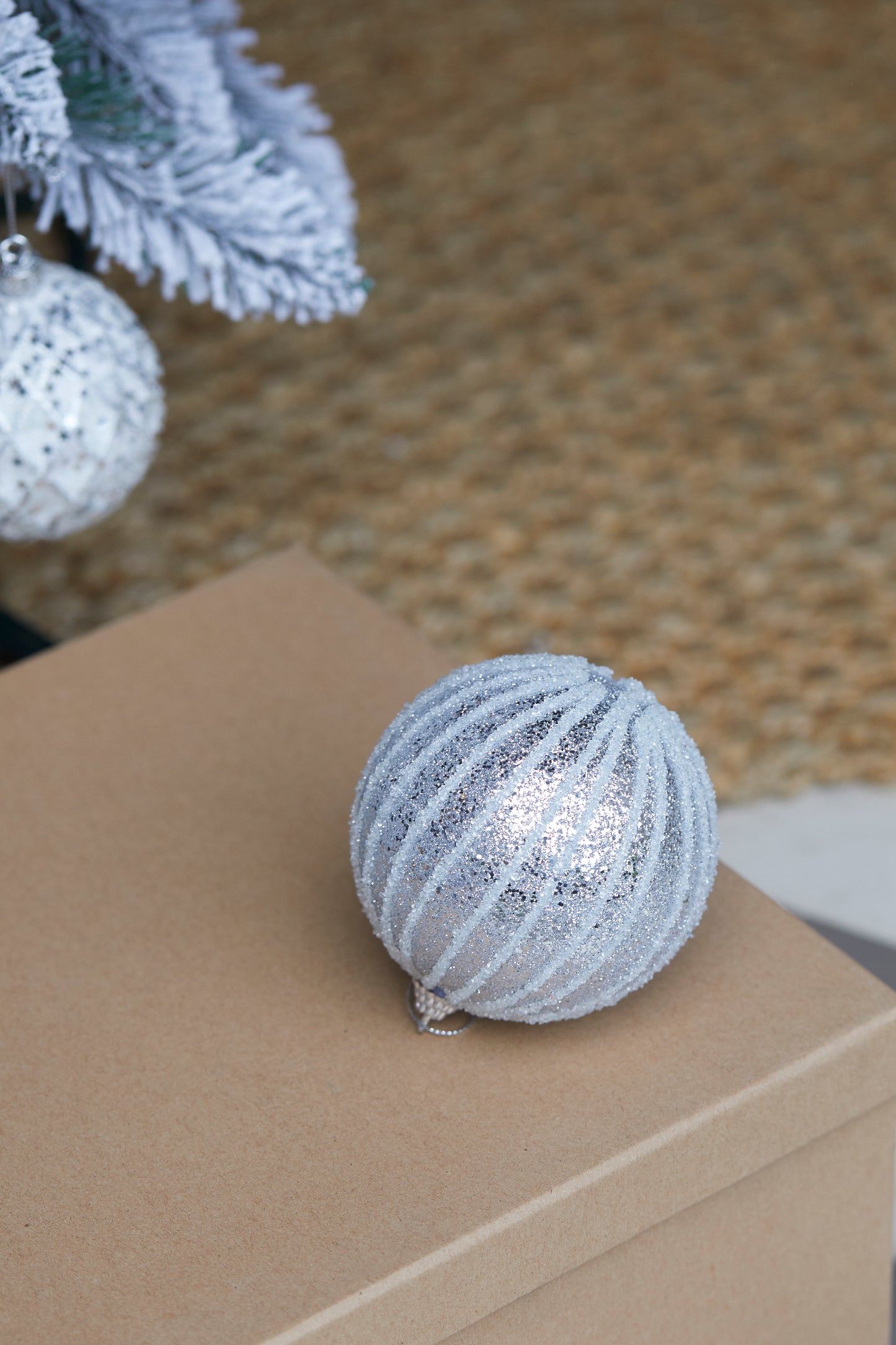 Silver Ribbed Bauble