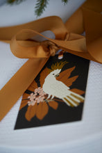 Load image into Gallery viewer, Artist Gift Tags 10Pk Cockatoo
